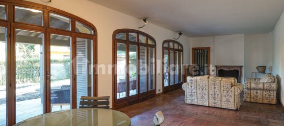 4 bedrooms Villa in Trezzo sull'Adda, Italy No. 3968 4