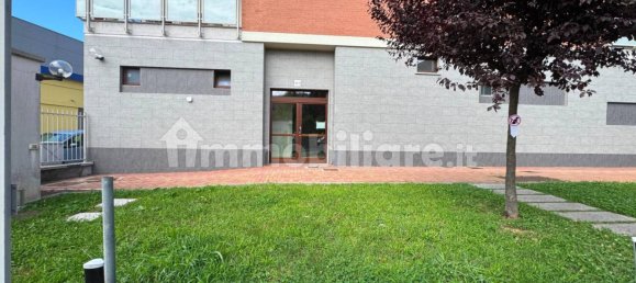 1 room Commercial property in Turin, Italy No. 297540 2