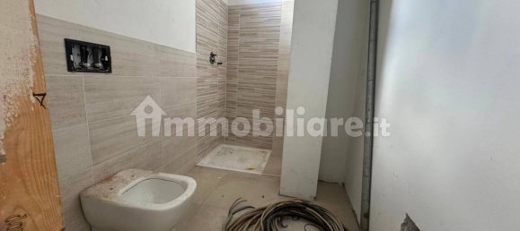1 room Commercial property in Turin, Italy No. 297540 16