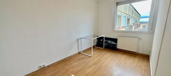 4 rooms Apartment in Thionville, France No. 71530 7