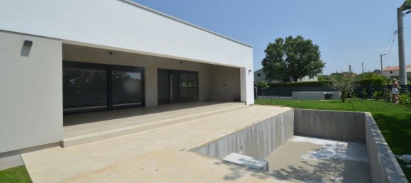 Bungalow de 3 dormitorios en Porec, Croatia No. 178 4