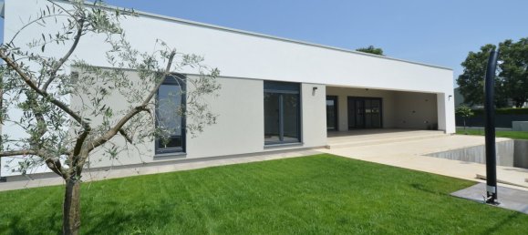 Bungalow de 3 dormitorios en Porec, Croatia No. 178 3