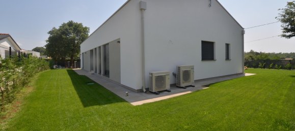 Bungalow de 3 dormitorios en Porec, Croatia No. 178 5