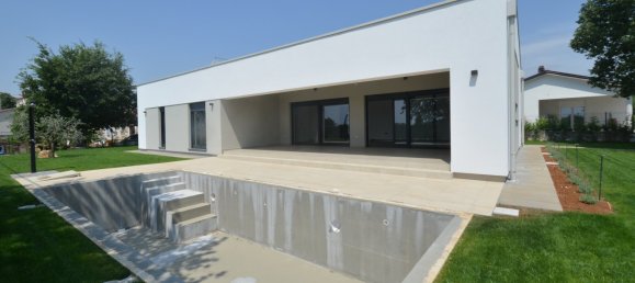 Bungalow de 3 dormitorios en Porec, Croatia No. 178 22