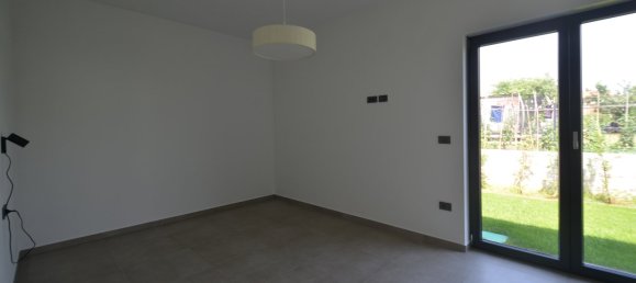 Bungalow de 3 dormitorios en Porec, Croatia No. 178 10