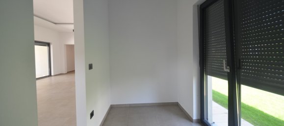 Bungalow de 3 dormitorios en Porec, Croatia No. 178 11