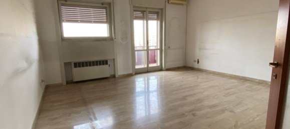 3-salle Appartement à San Donato Milanese, Italy No. 17576 3