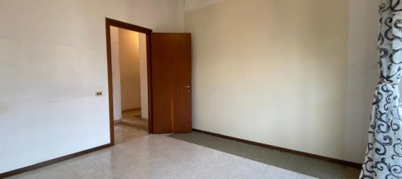3-salle Appartement à San Donato Milanese, Italy No. 17576 15