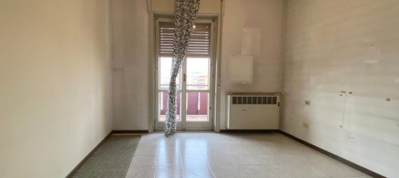 3-salle Appartement à San Donato Milanese, Italy No. 17576 14