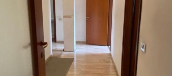 3-salle Appartement à San Donato Milanese, Italy No. 17576 7