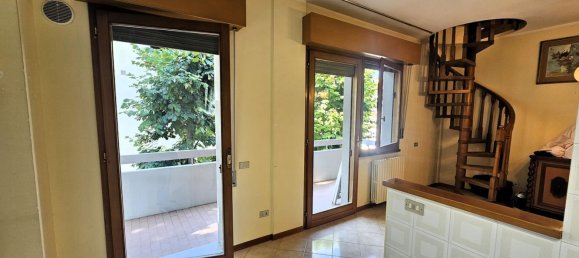 7 rooms Duplex in Pesaro, Italy No. 283440 6