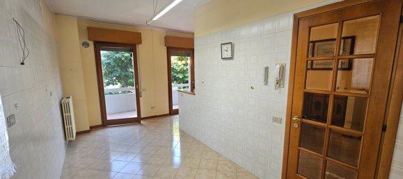 7 rooms Duplex in Pesaro, Italy No. 283440 8