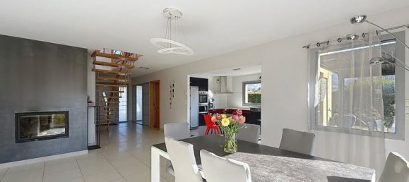 5 bedrooms House in Cranves-Sales, France No. 201504 4