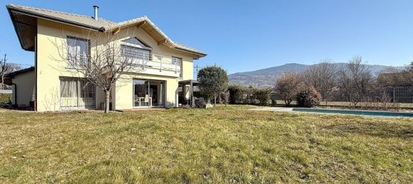 5 bedrooms House in Cranves-Sales, France No. 201504 9