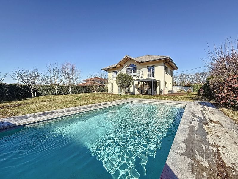 5 bedrooms House in Cranves-Sales, France No. 201504