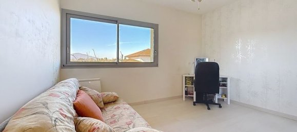 5 bedrooms House in Cranves-Sales, France No. 201504 13