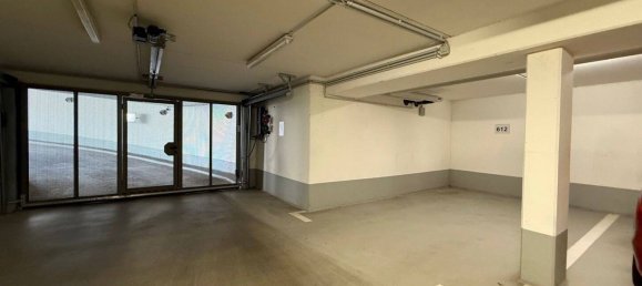 Parking in Hamburg-Nord, Germany No. 341322 4