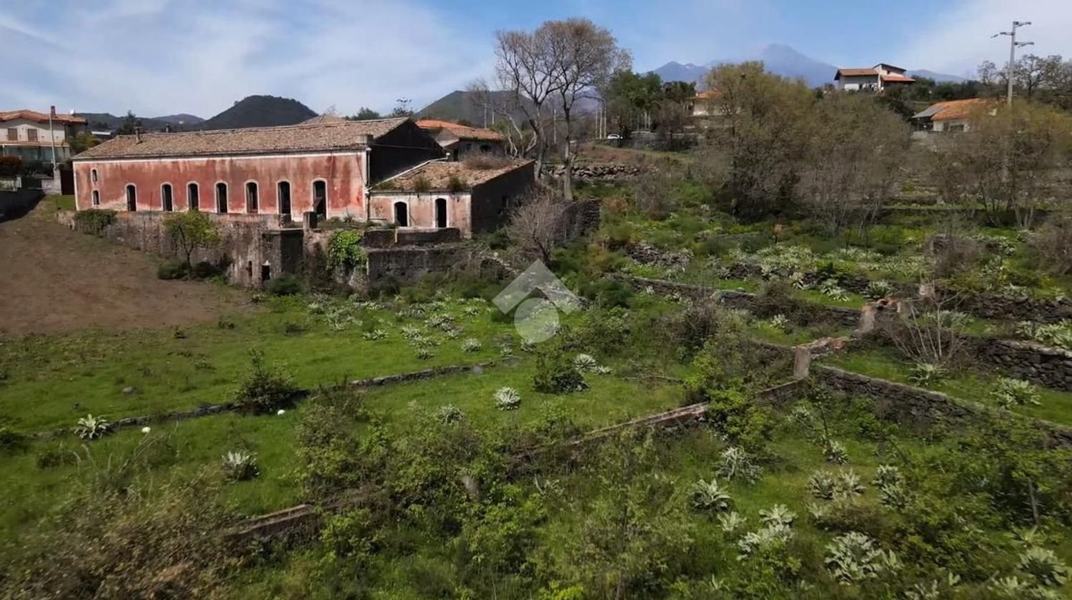 9 غرف نوم منزل في Aci Sant'Antonio, Italy رقم 338678