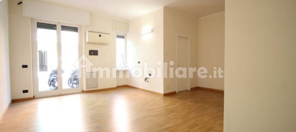 1 bedroom Apartment in Genoa, Italy No. 275219 2