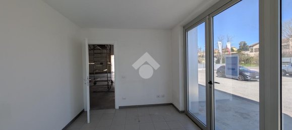 1غرفة مستودع في Pomezia, Italy رقم 52461 92