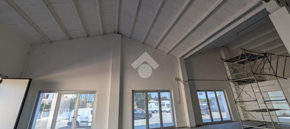 1غرفة مستودع في Pomezia, Italy رقم 52461 4