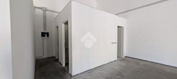 1غرفة مستودع في Pomezia, Italy رقم 52461 50