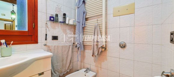 4 rooms Apartment in Bologna, Italy No. 170880 16