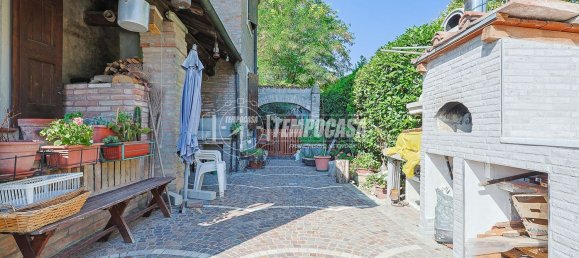 4 rooms Apartment in Bologna, Italy No. 170880 20