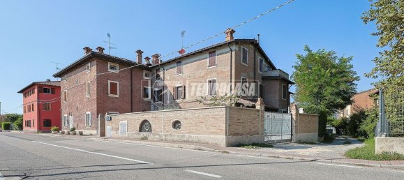 4 rooms Apartment in Bologna, Italy No. 170880 25