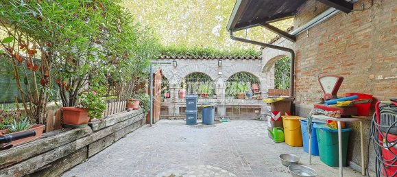 4 rooms Apartment in Bologna, Italy No. 170880 21