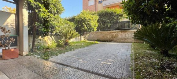 2 Schlafzimmer Wohnung in Rome, Italy, Nr. 22946 14