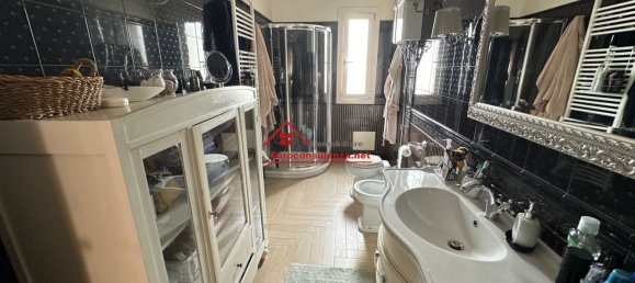 Дом с 8 комнатами в Melissano, Италия № 71167 14