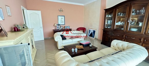 Дом с 8 комнатами в Melissano, Италия № 71167 9