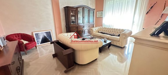 Дом с 8 комнатами в Melissano, Италия № 71167 8