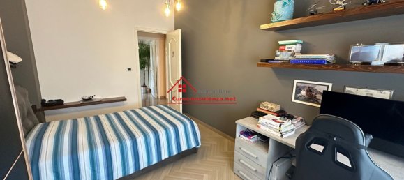 Дом с 8 комнатами в Melissano, Италия № 71167 17