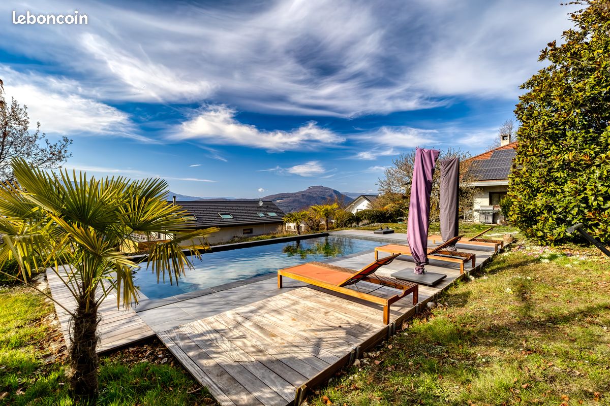 4 bedrooms House in Aix-les-Bains, France No. 195258