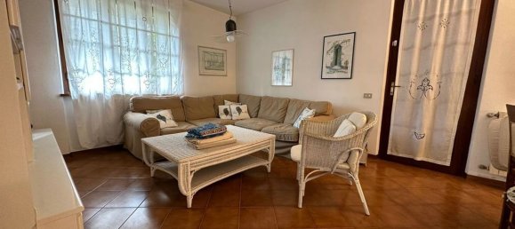 6 rooms Villa in Forte dei Marmi, Italy No. 188630 8