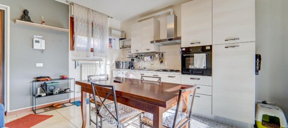 2 rooms Apartment in Somma Lombardo, Italy No. 89567 6