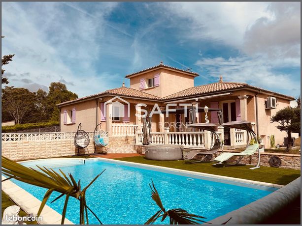 4 غرف نوم فيلا في Castres, France رقم 362900