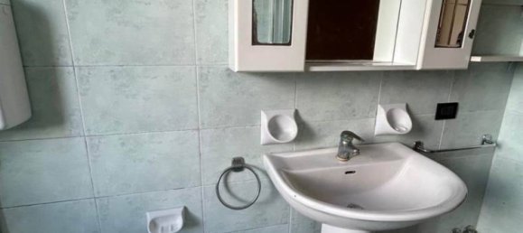 Apartamento de 2 dormitorios en Suzzara, Italy No. 352008 15