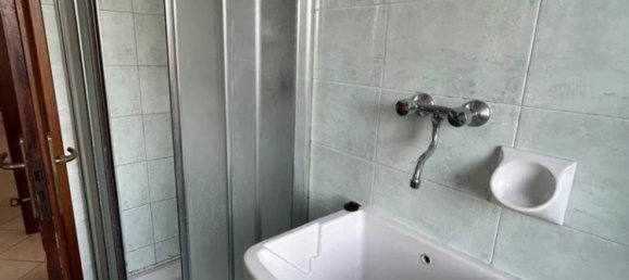 Apartamento de 2 dormitorios en Suzzara, Italy No. 352008 14