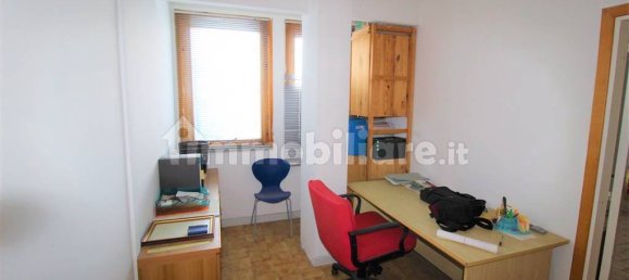 1-Zimmer Büro in Colle di Val d'Elsa, Italy, Nr. 217952 2