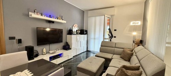 4-salle Appartement à Rapallo, Italy No. 272387 3