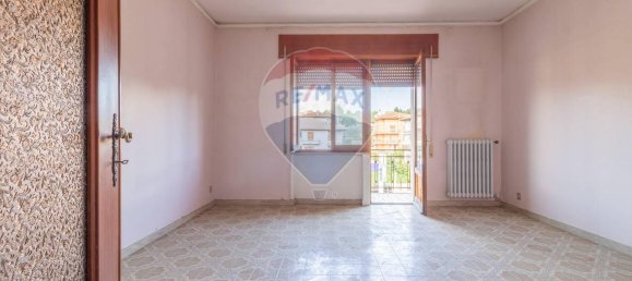 3 rooms Apartment in San Lorenzo Nuovo, Italy No. 108716 11