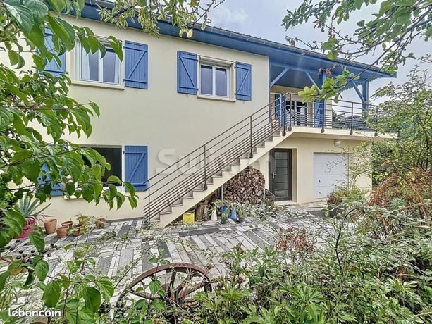 3 bedrooms House in Bourg-en-Bresse, France No. 311204