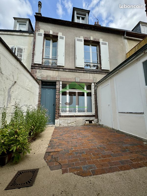 Moradia em banda T3 em Chateaudun, France N.º 260790