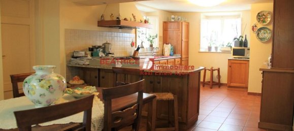 7 rooms Villa in Capannori, Italy No. 98049 18