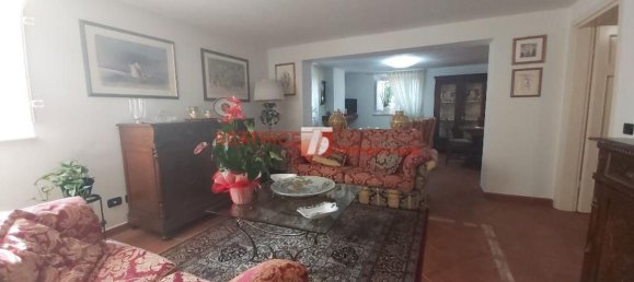 7 rooms Villa in Capannori, Italy No. 98049 14