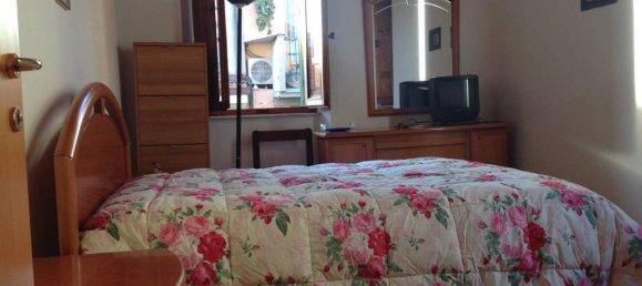 2-salle Appartement à Montecatini Terme, Italy No. 174736 9