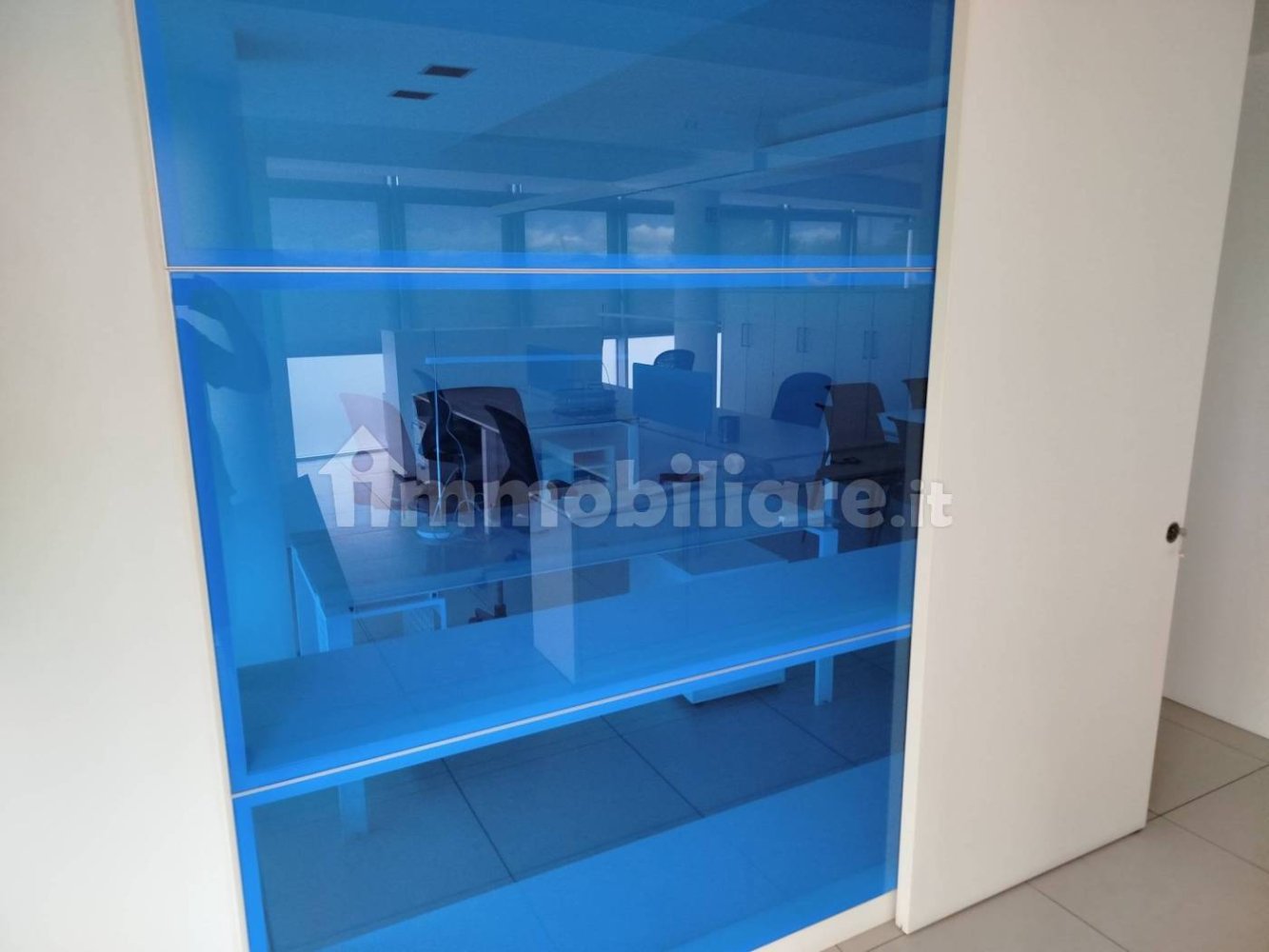 4 rooms Office in Casalecchio di Reno, Italy No. 332653